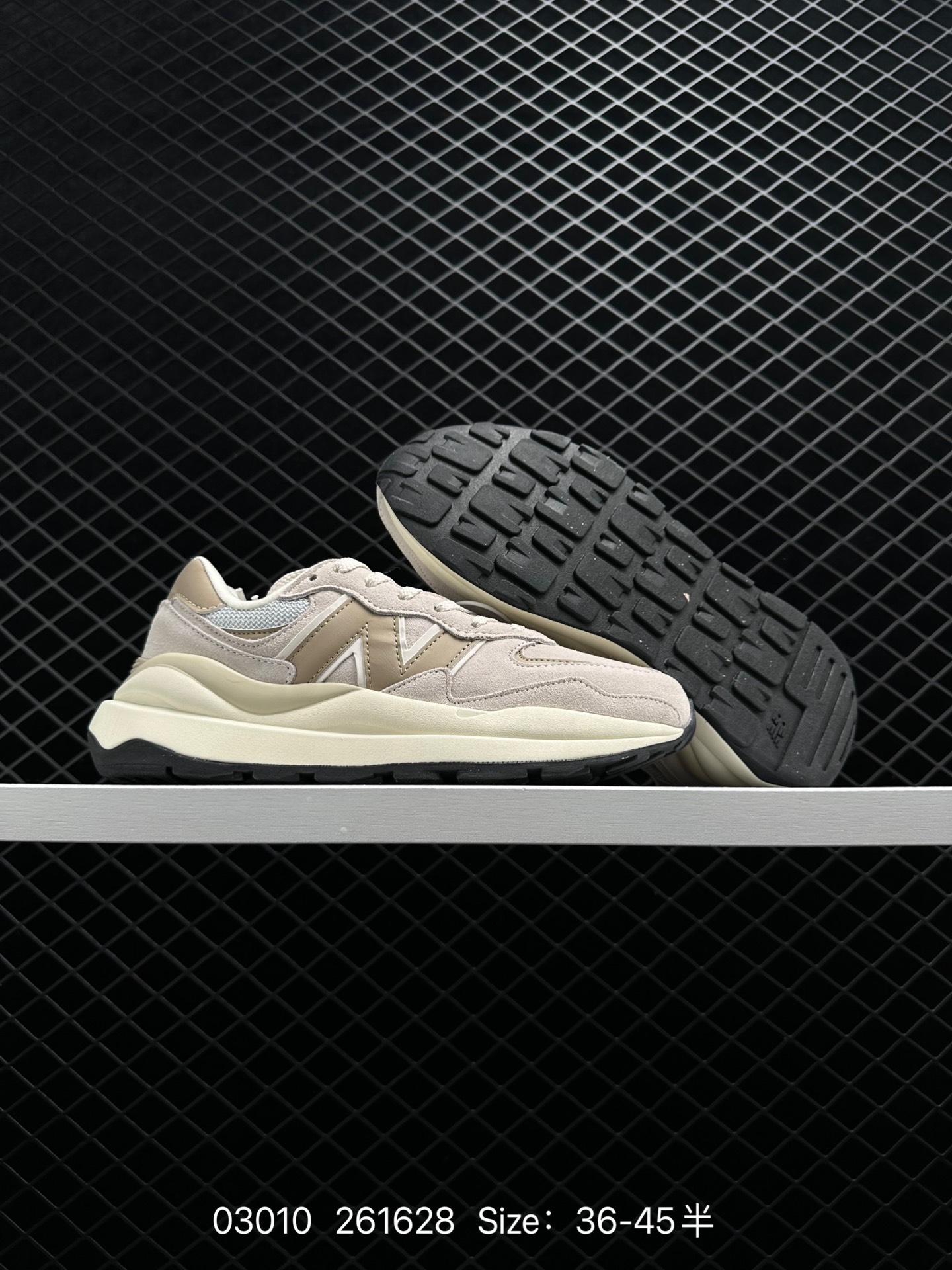 New Balance  M5740LT1